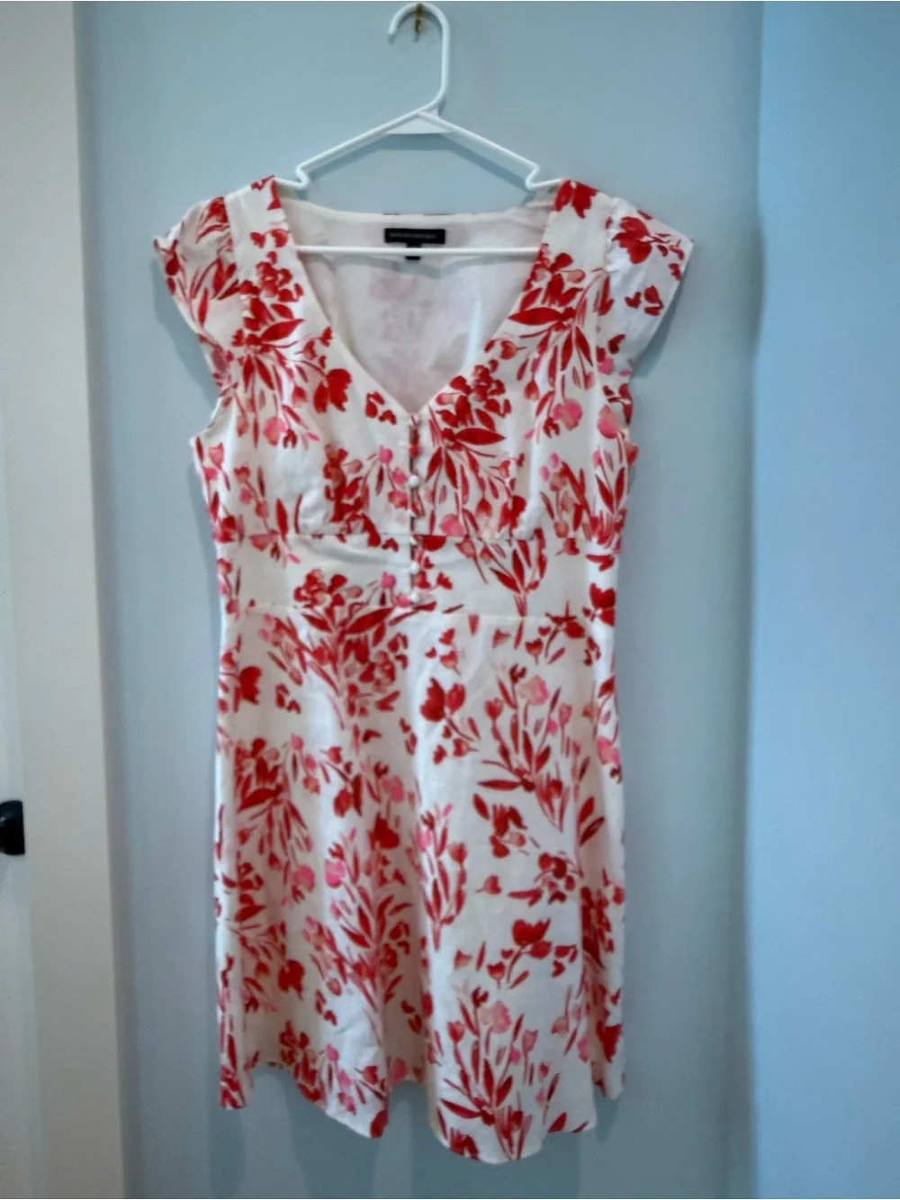 Floral V-Neck Spring Dress in Red and White